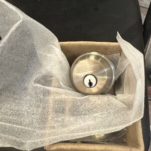 Schlage Single Cylinder Deadbolt Satin Nickel 2‎ Keys B60N G 619